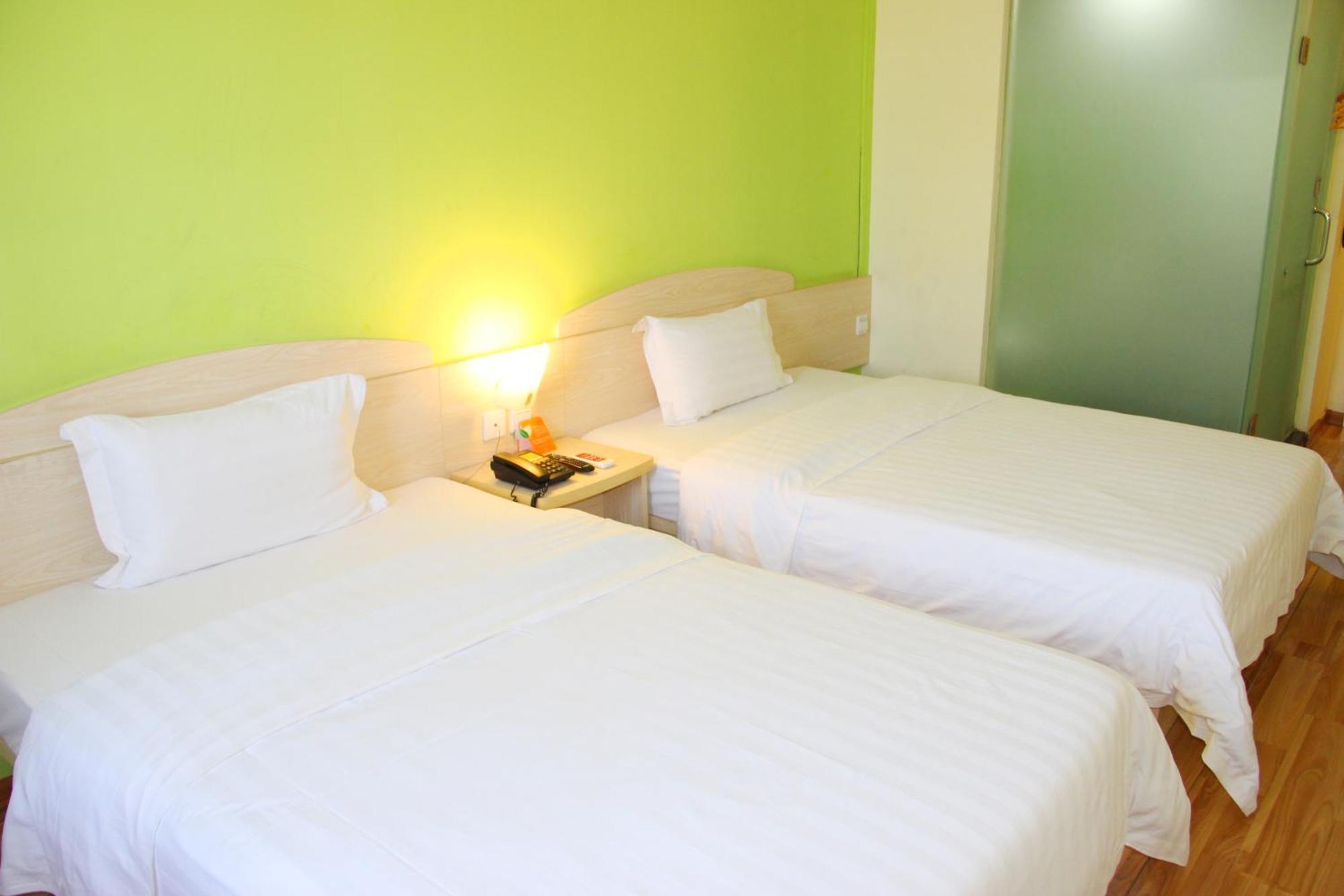 Iu Hotel Guangzhou Jingxi Nanfang Hospital Station Esterno foto